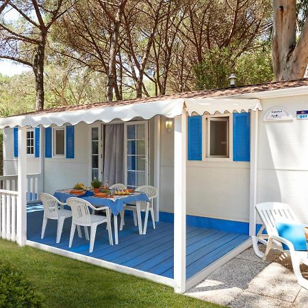 Holiday Home Maxi Caravan Comfort By Interhome Baia Domizia Exterior photo